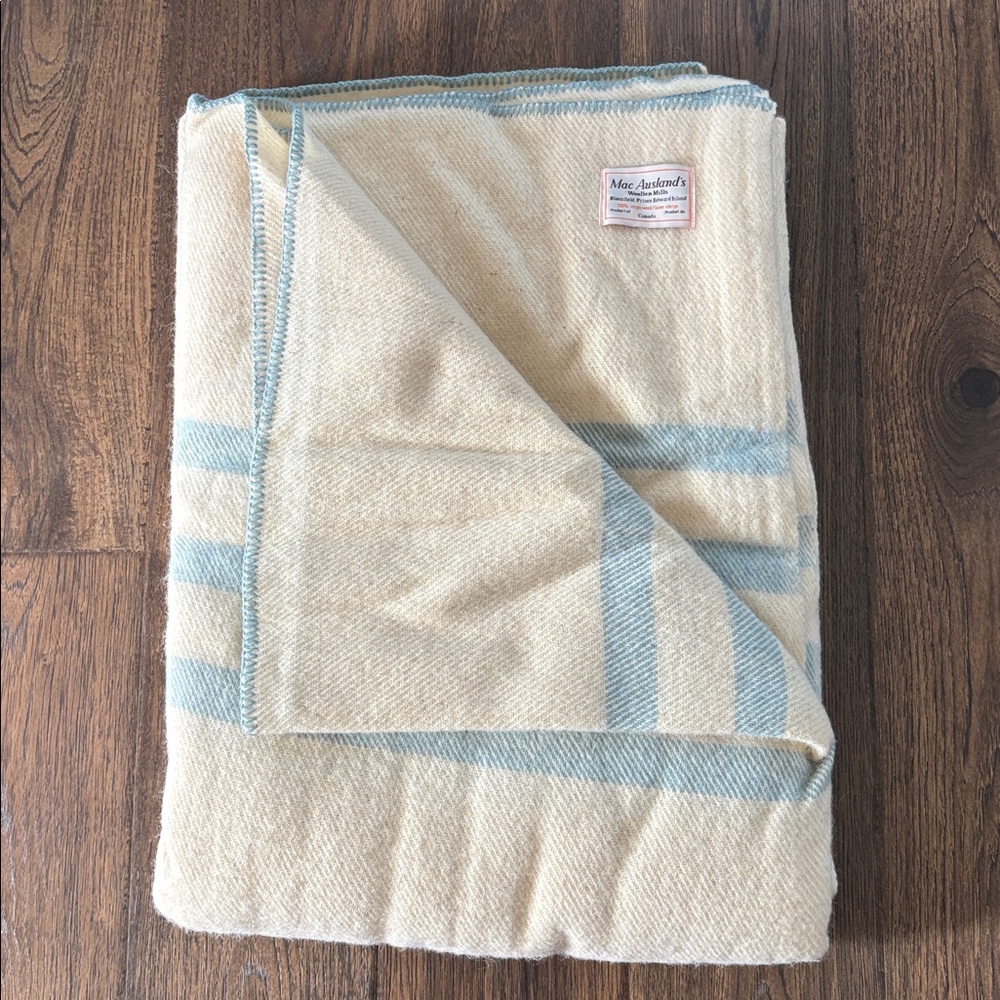 NEW MacAusland's Woollen Mills Queen Virgin Wool Blanket Natural Blue stripe